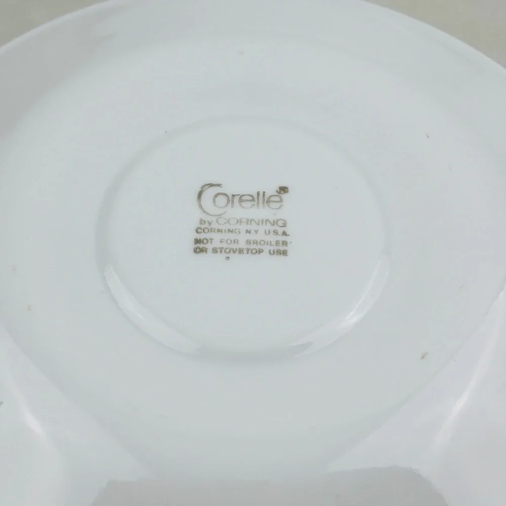 Vintage Corelle Winter Holly Cup & Saucer Set of 4 Black Vein Christmas Holiday